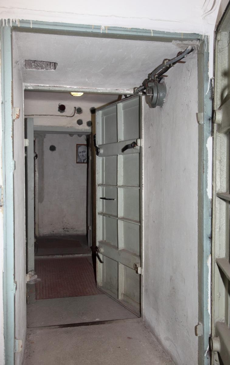 37. A Rákosi-bunker bejárata